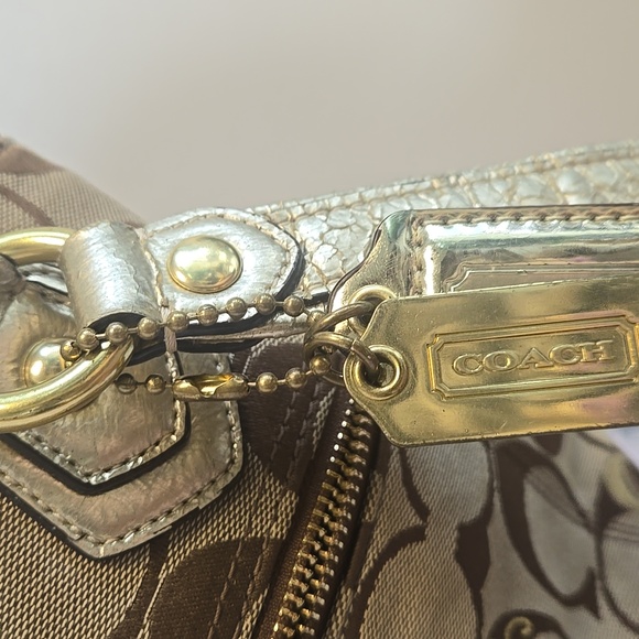 Coach Poppy Tan and Gold Signature Shoulder Bag - Picture 15 of 16